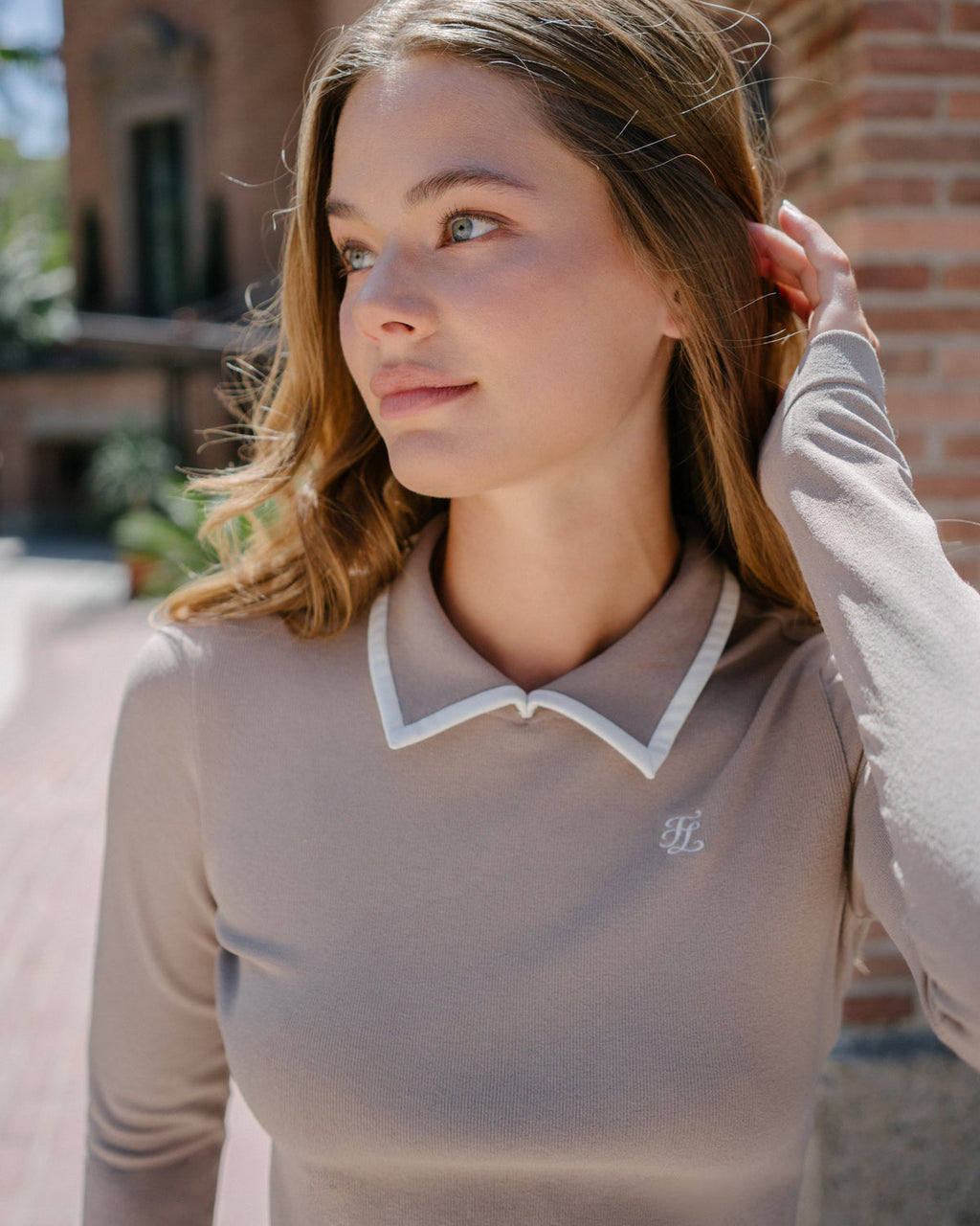 Fairliar Leather Color Combination Collar Knit (Cocoa)