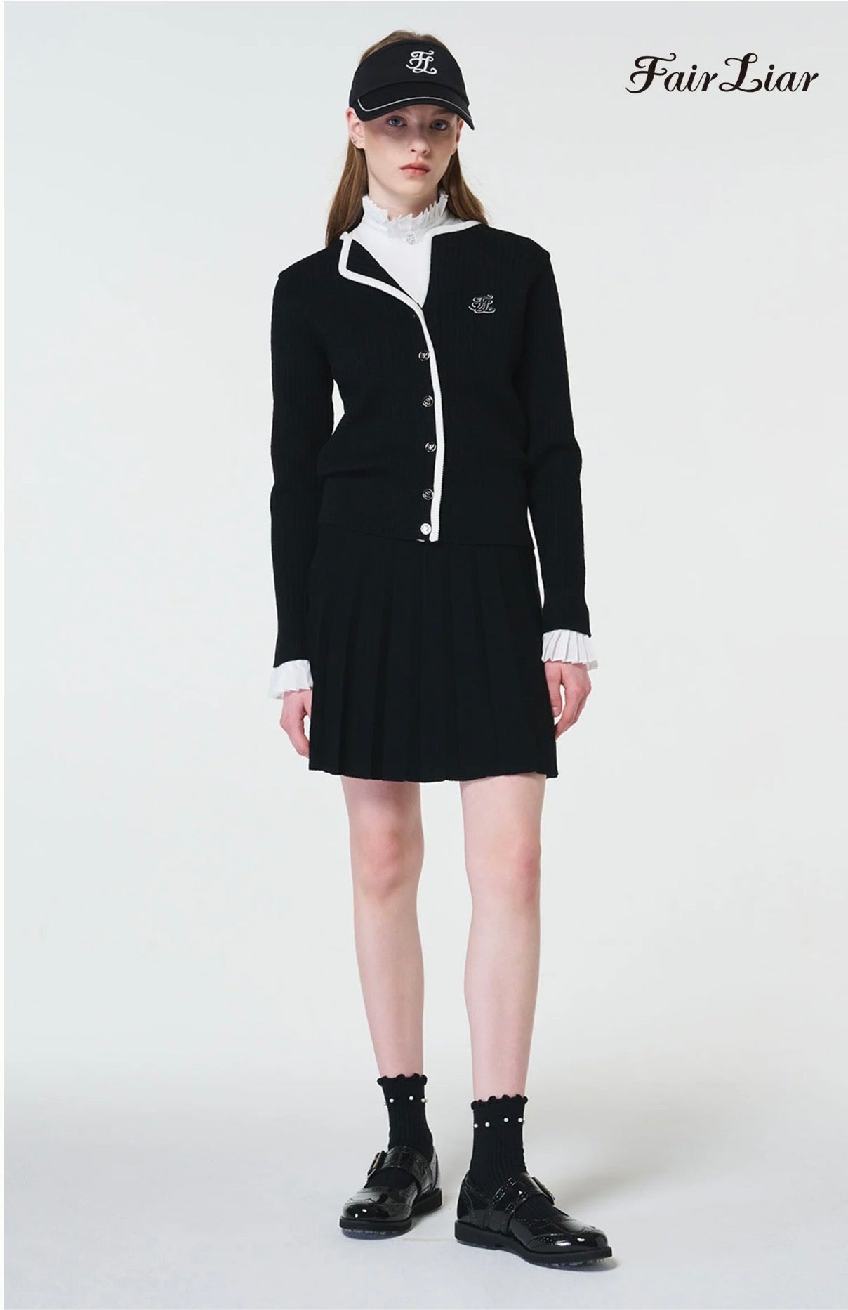 Fairliar Frill Windproof Tshirt (Black)