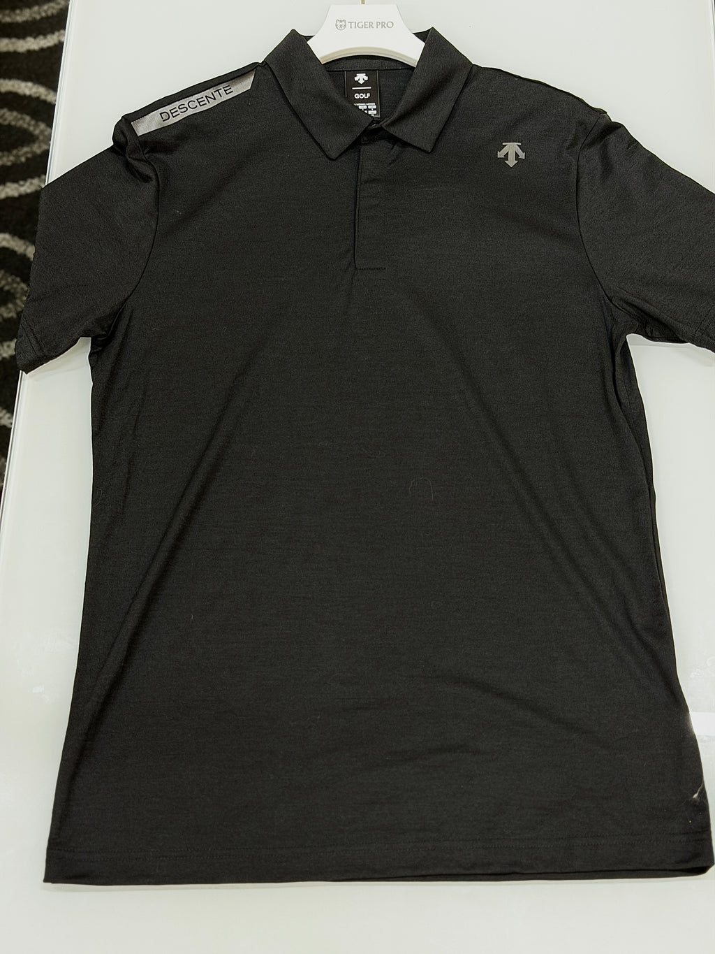 Descente Men Black Golf Polo